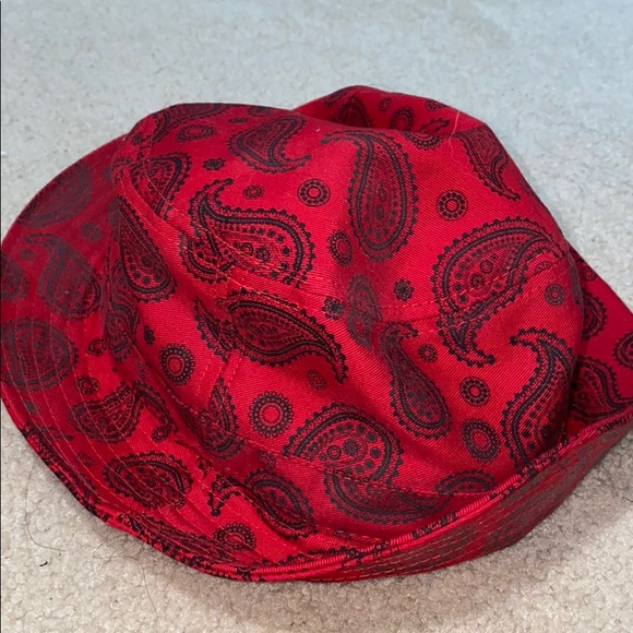 Hat bundle - Picture 2 of 5